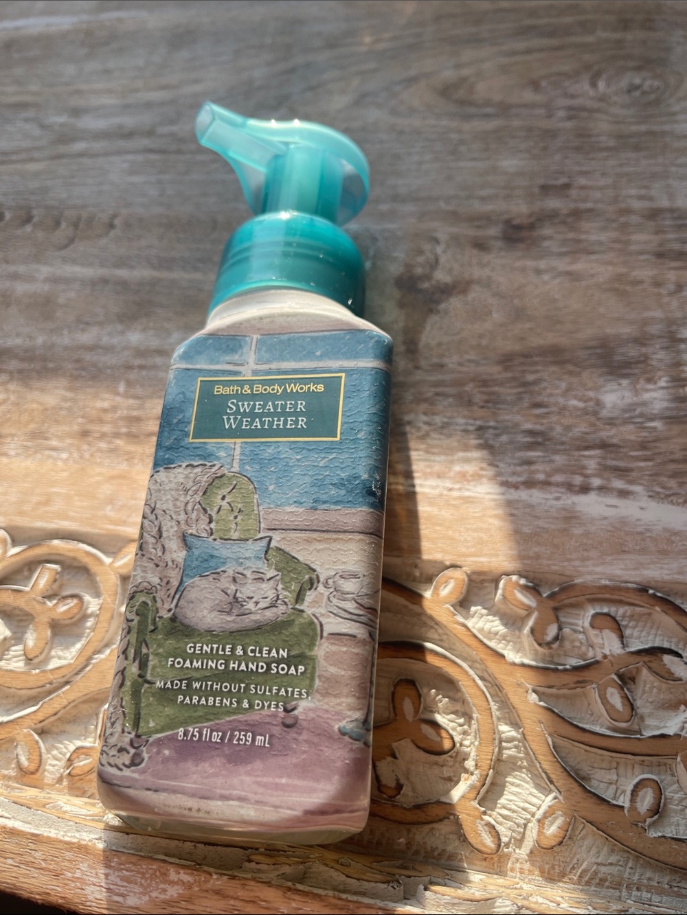 Bath & Body Works Sweater Weather Foaming Hand Soap - Teal and Green